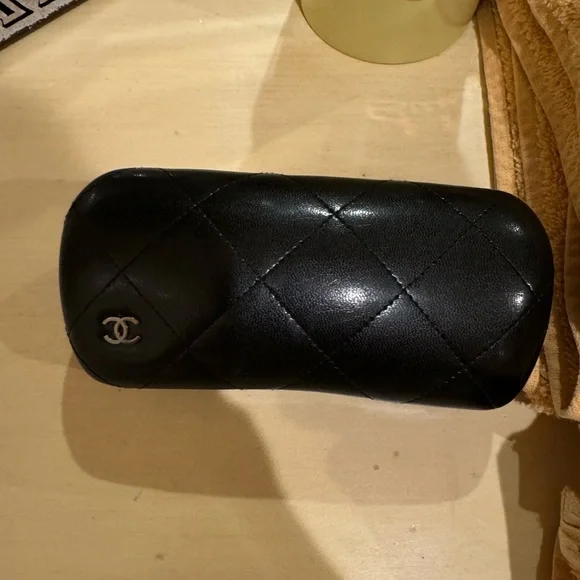 CHANEL
Silvertone Metal And Purple Tinted Sunglasses-4218 - Picture 7 of 10